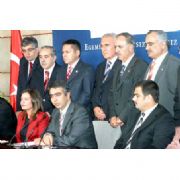MUMCU:  MECLİS TE TEK SESLİLİK BİTTİ 